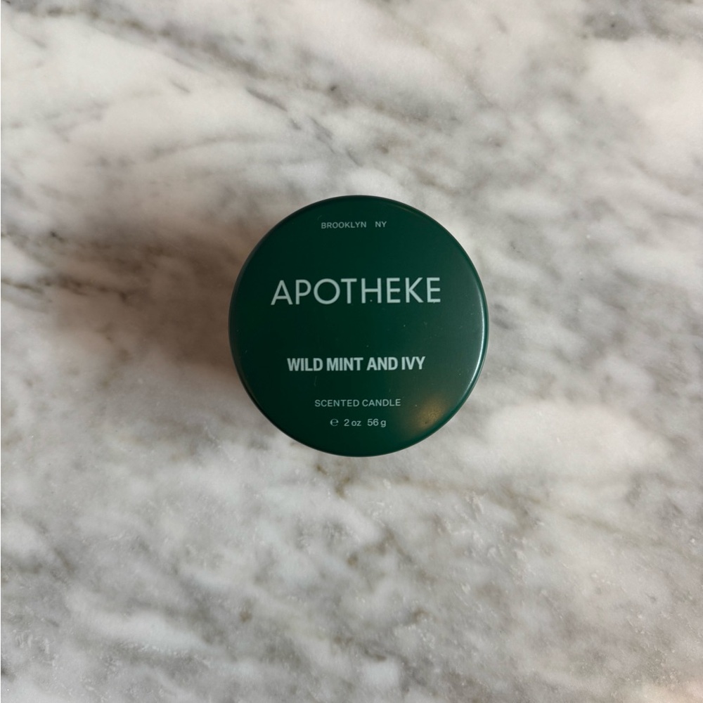 APOTHEKE Wild Mint and Ivy Scented Candle